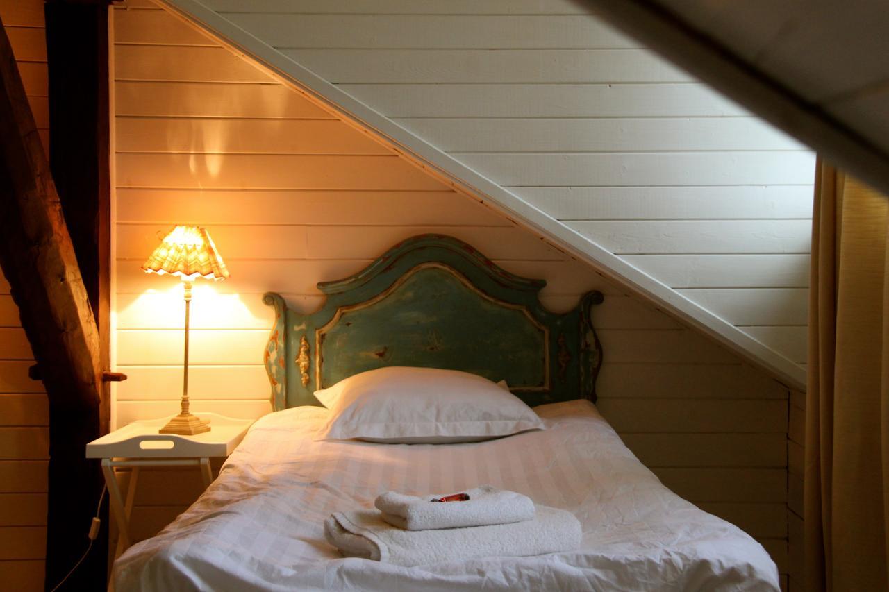 Ontika Boutique Guesthouse Værelse billede