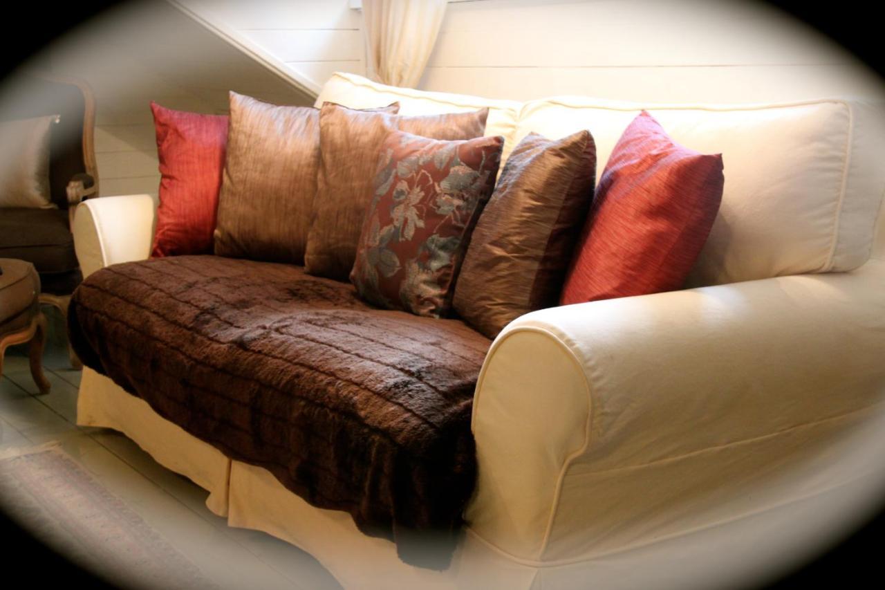 Ontika Boutique Guesthouse Værelse billede
